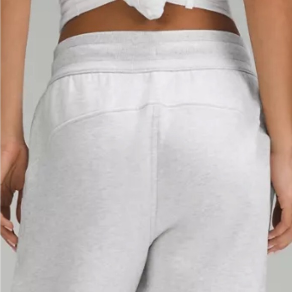 NEW Lululemon High-Rise Relaxed Jogger Full Length in Gray Sz L (10) - Picture 3 of 11